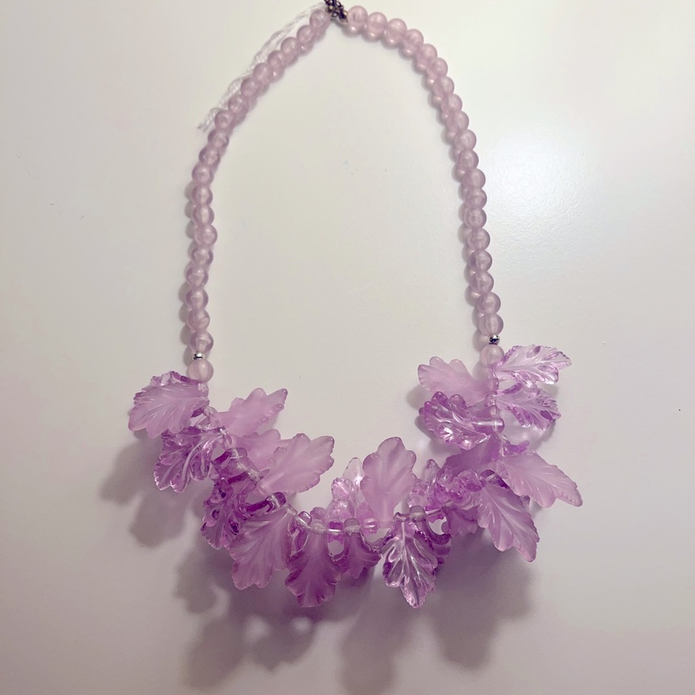 Extravagant flower necklace